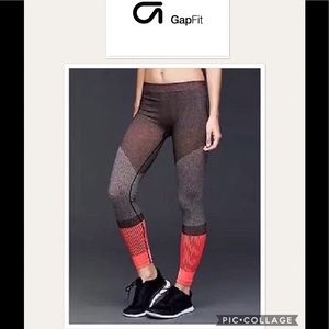 GAP Women’s Colorblock Performance Leggings - Red Accent